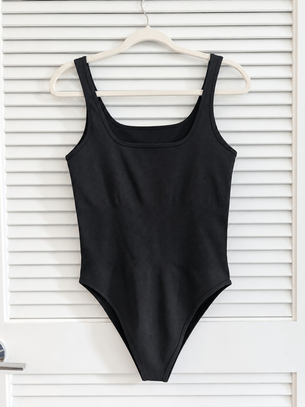 OQQ Black Ribbed Scoop Neck Tank Bodysuit Size XL